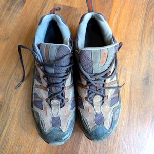 Men's Salomon Hiking Shoes Size 12